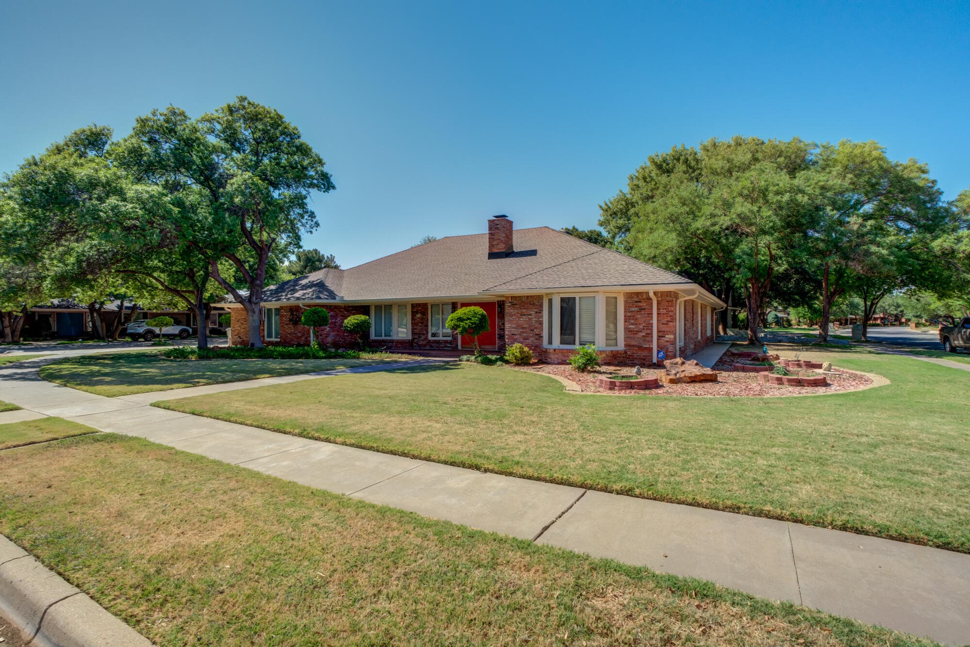 8416 Wayne Ave