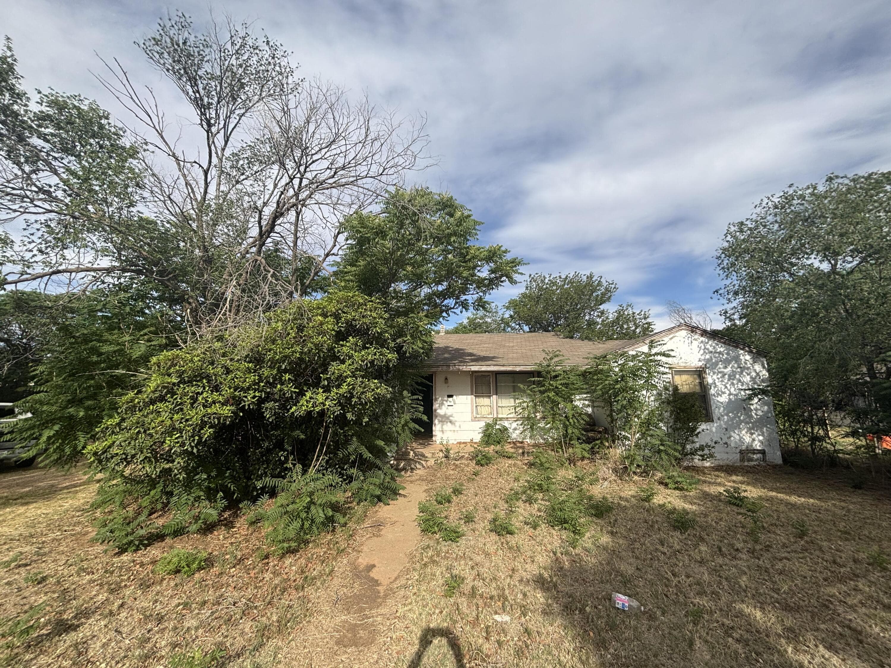 211 Avenue D