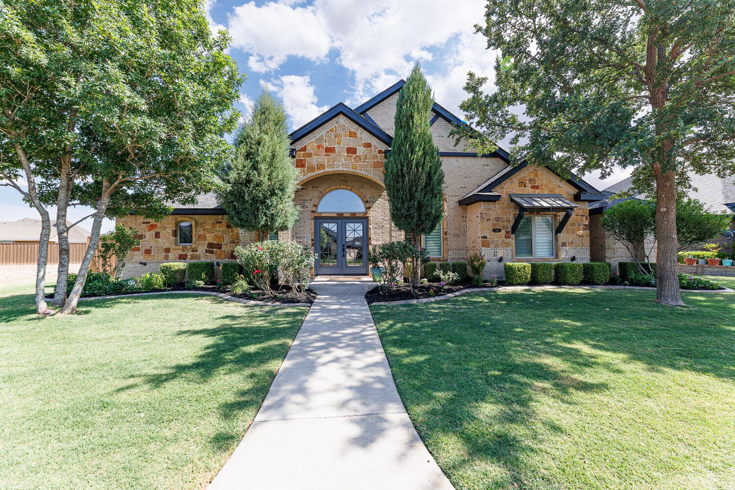 1407 Lancelot Ave