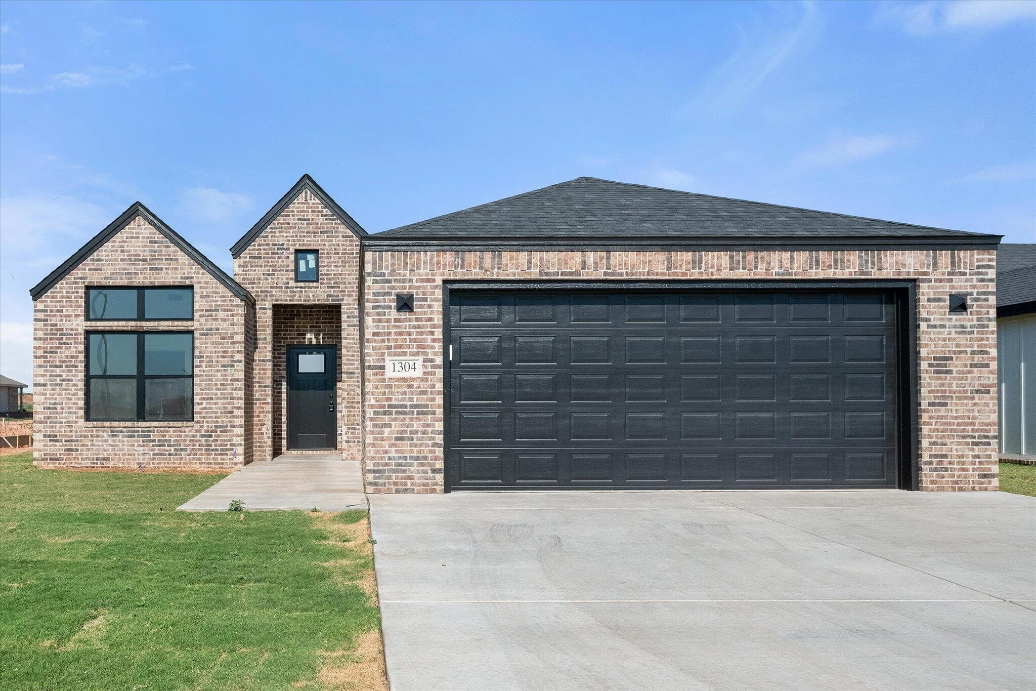 1304 Farmhouse Ave