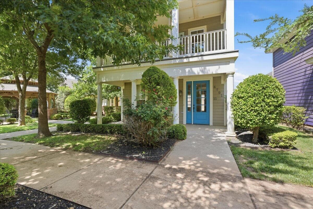 4701 121st St Unit 11