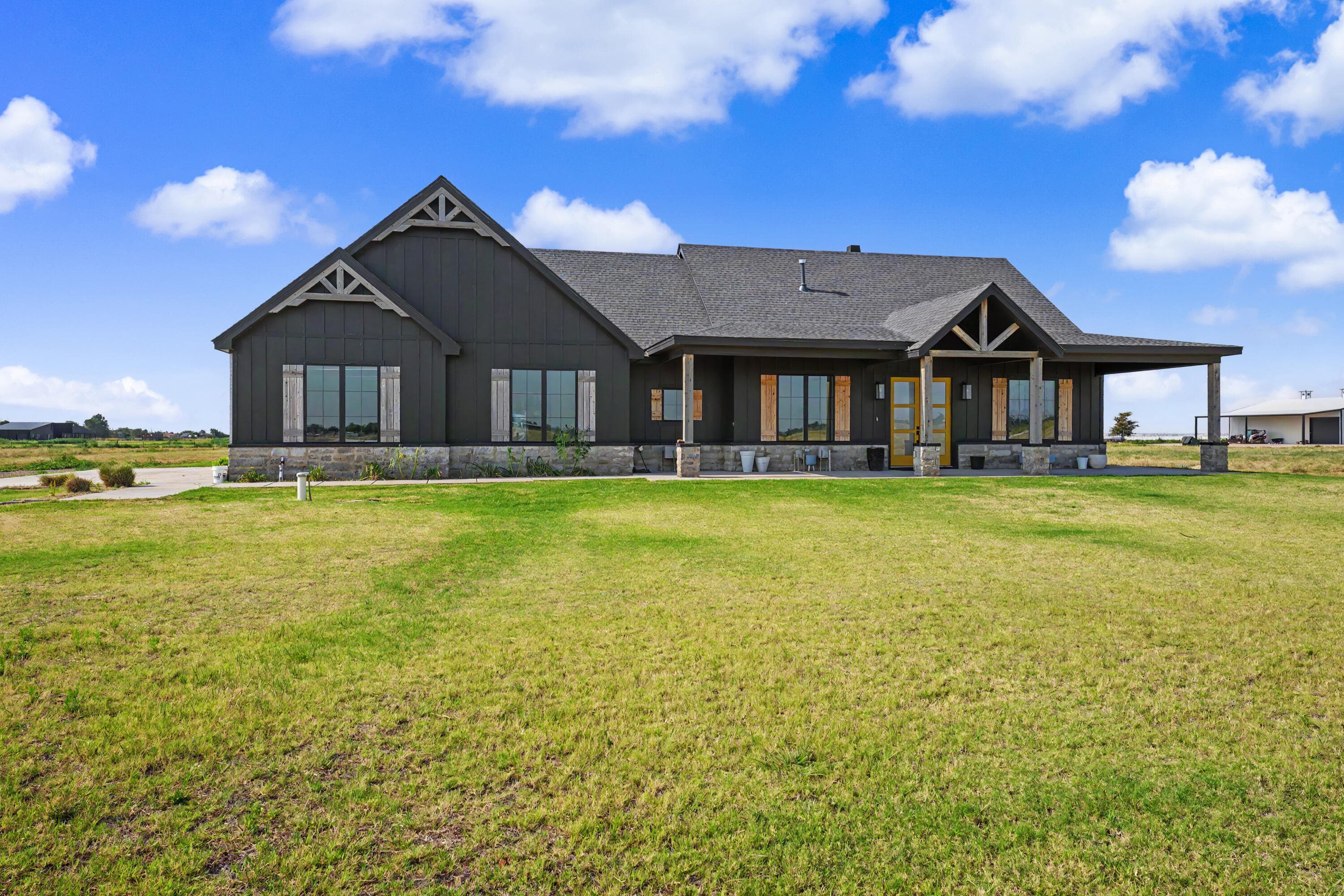 3021 County Road 6000