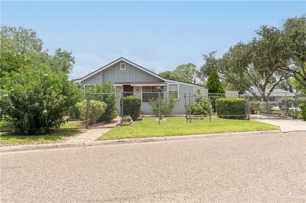 801 Erma Ave