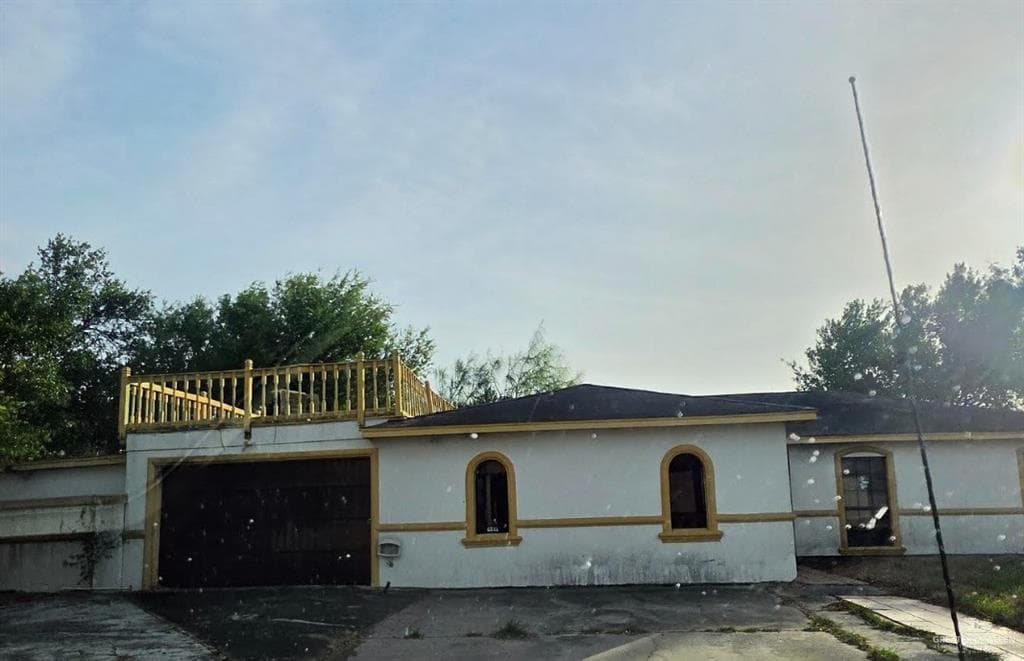 215 Barcelona Ave