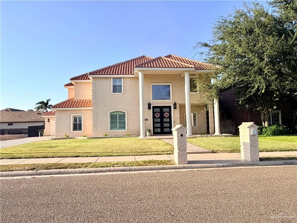 1703 Stonegate Dr