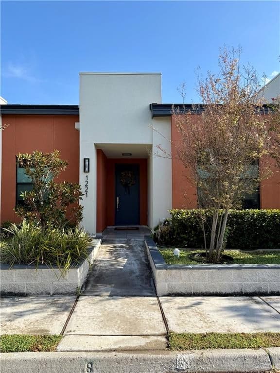 1221 Ozark Ave