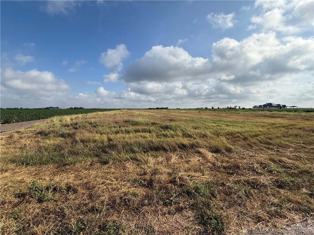 2732 E Mile 13 N