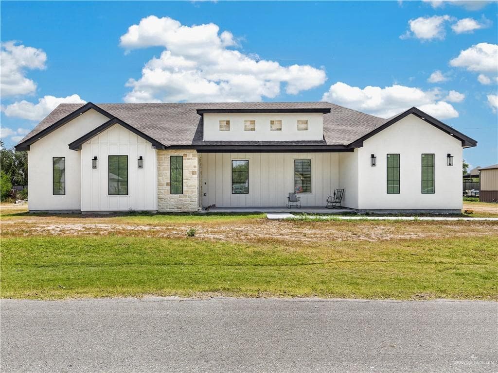 903 Green Valley Dr
