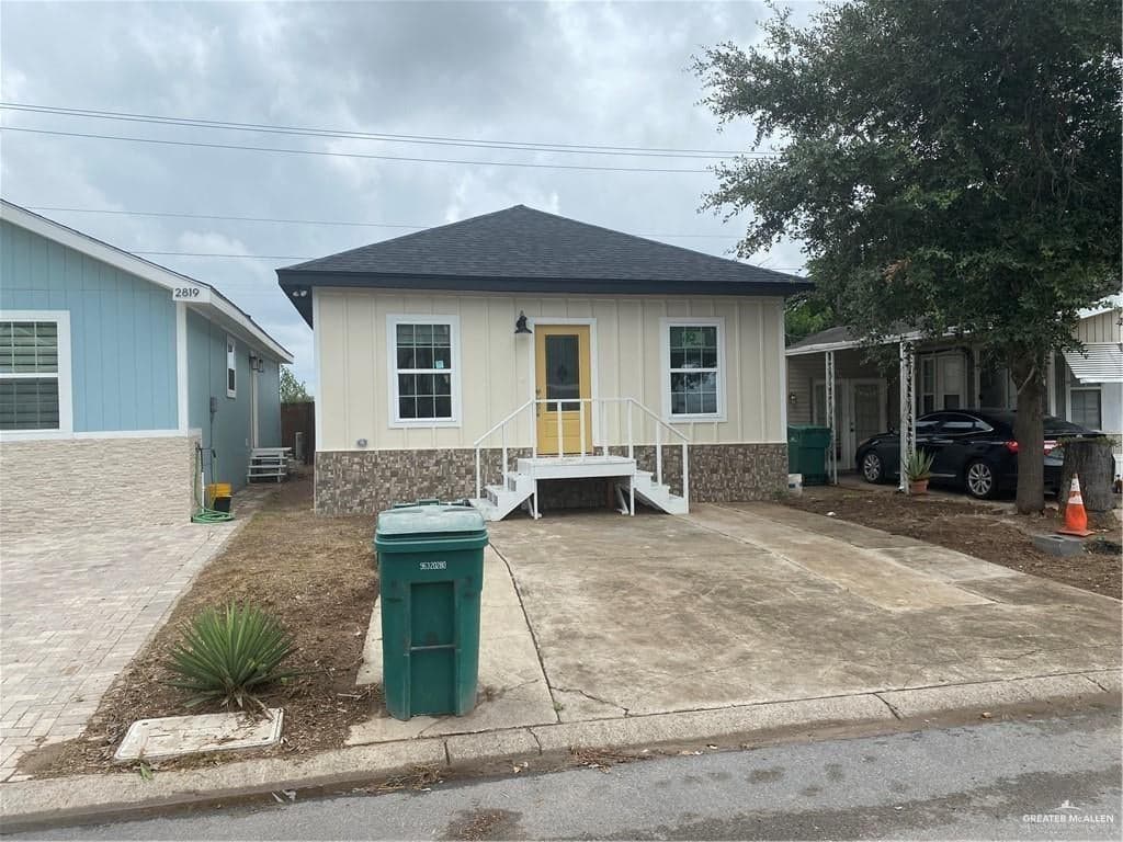 2821 Melanie Dr