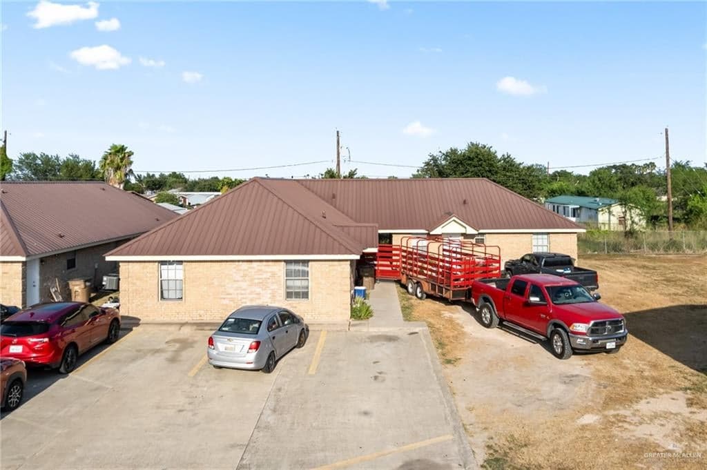 401 Date Palm St