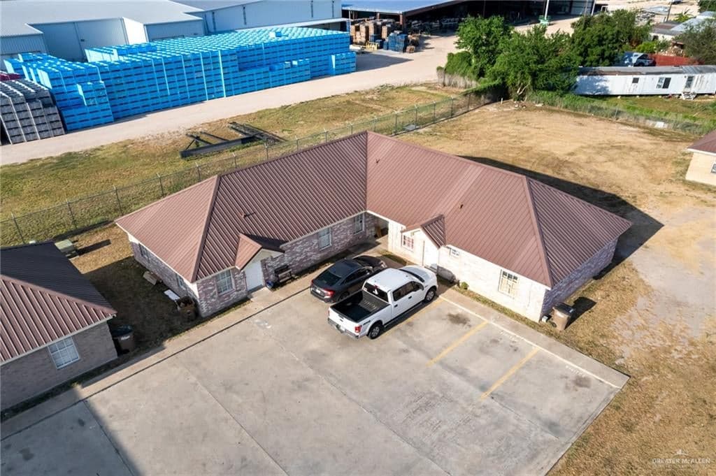 404 Date Palm St
