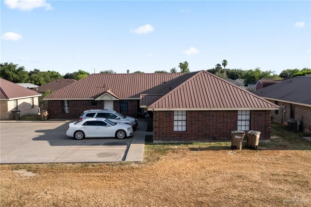 405 Date Palm St