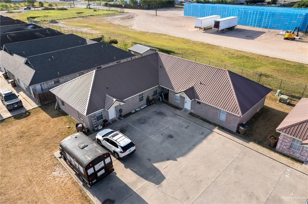 406 Date Palm St