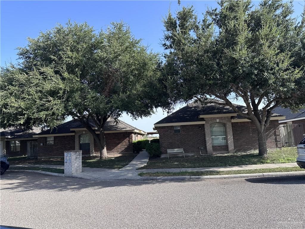 1101 W Pecan St