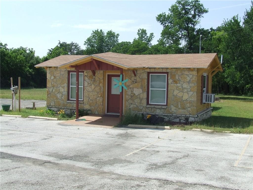 4224 E Us Highway 377