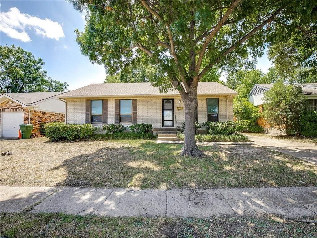 2321 Newcastle Dr