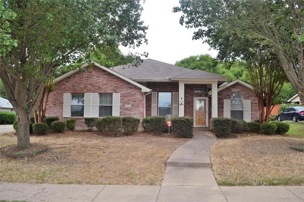 122 Redwood