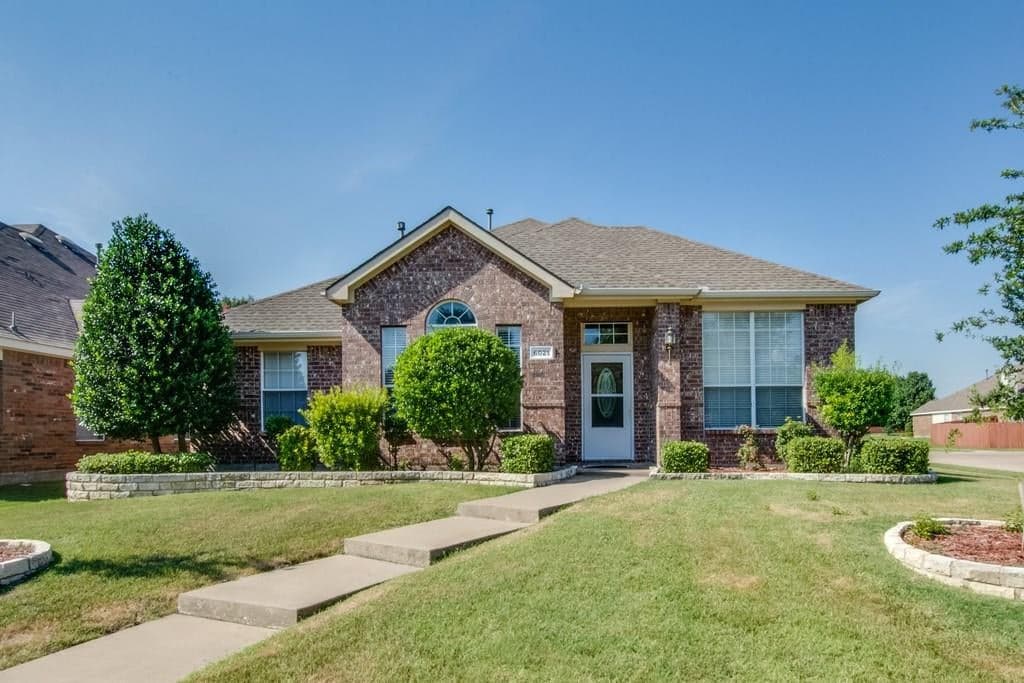 6021 White Pine Dr