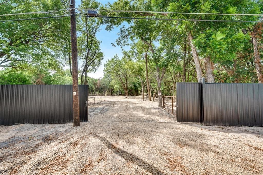 3811 Jordan Valley Rd