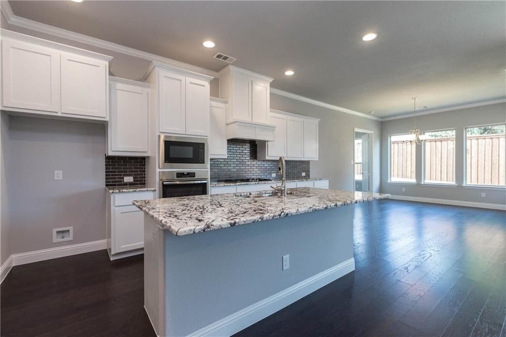 3021 Crestwater Rdg
