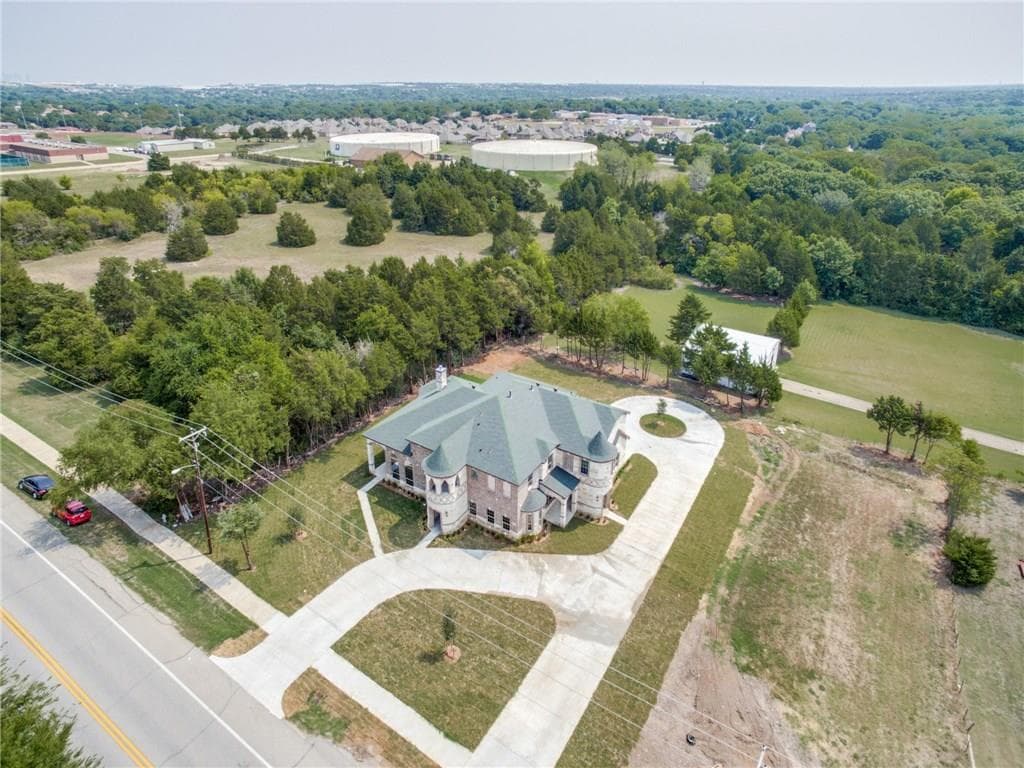 530 N Westmoreland Rd