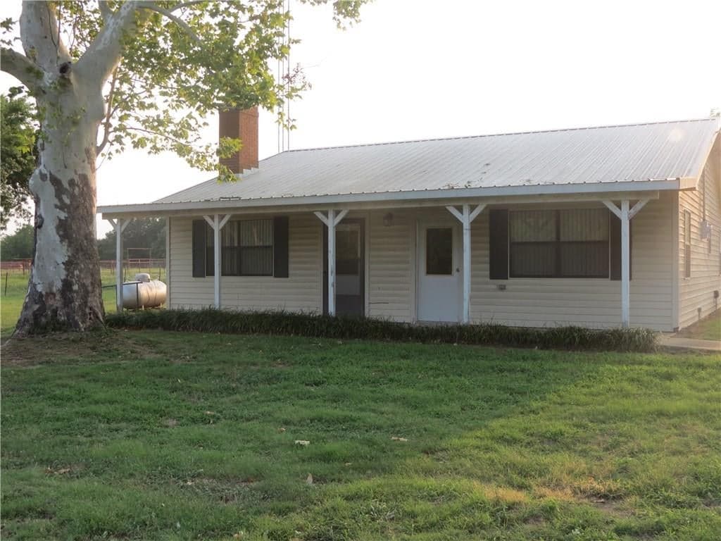 1244 County Road 2952
