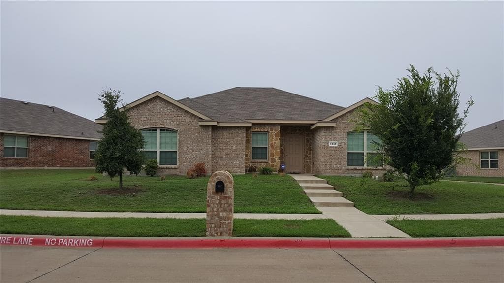 1447 Carsen Way