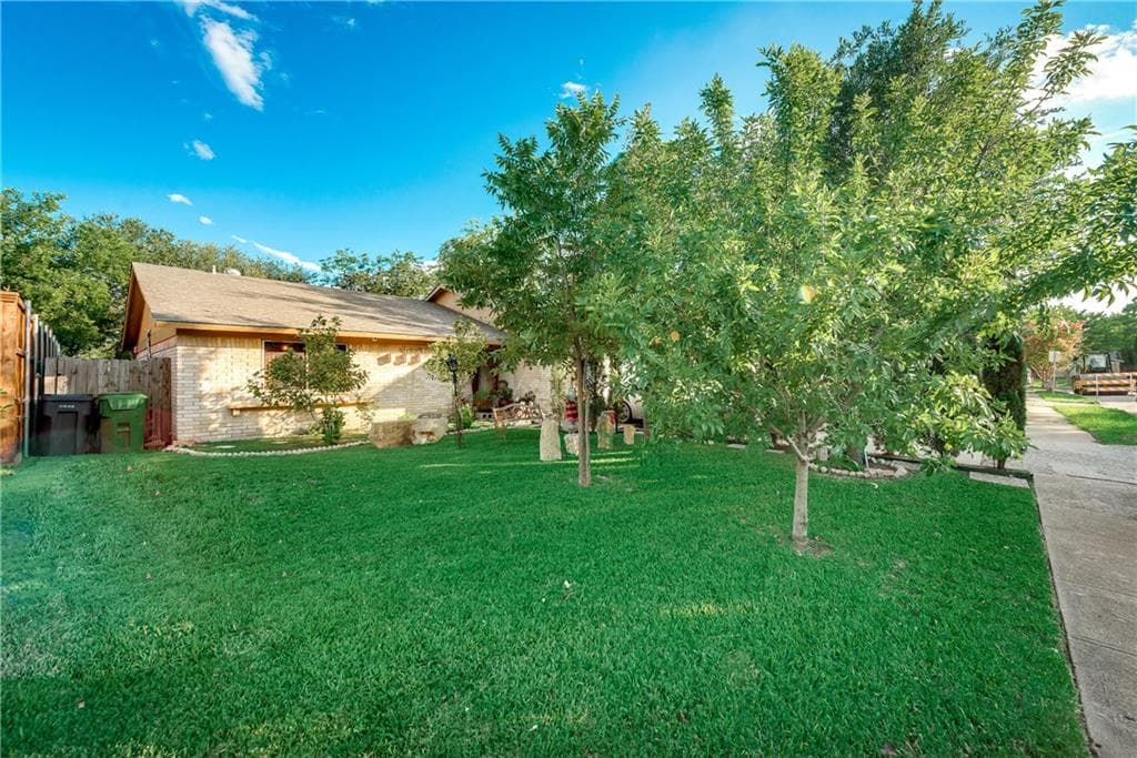 630 Cranbrook Park