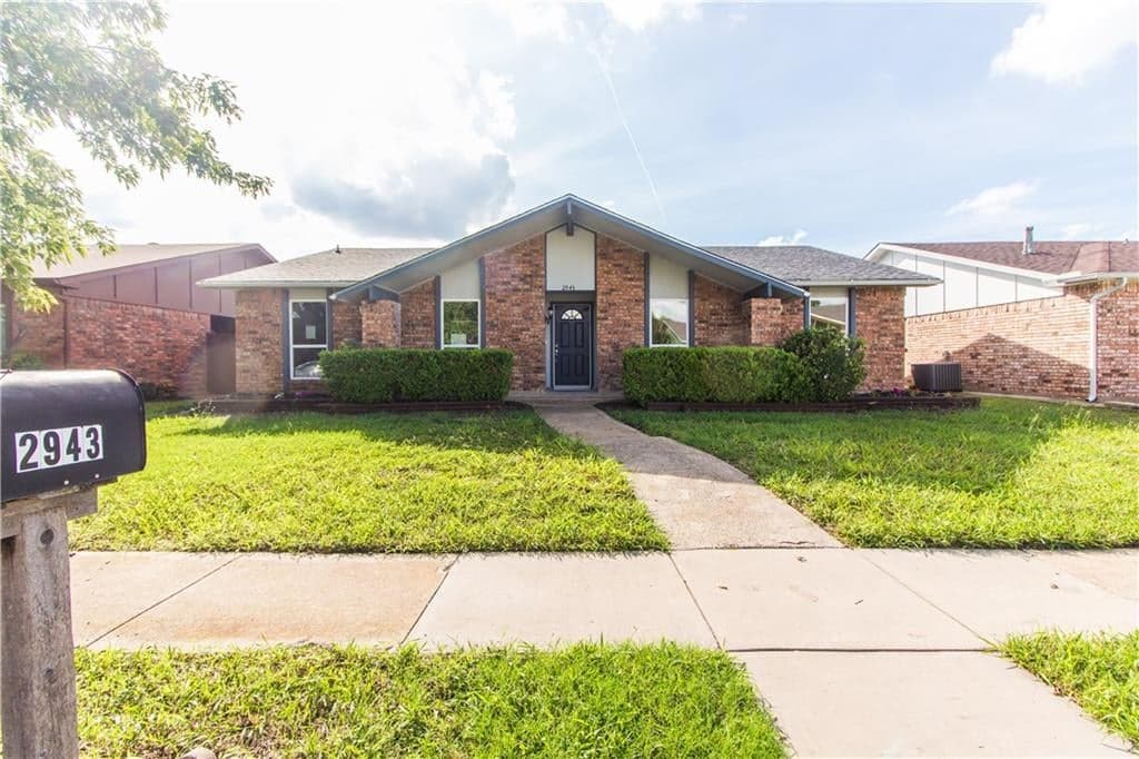 2943 Winterberry Dr