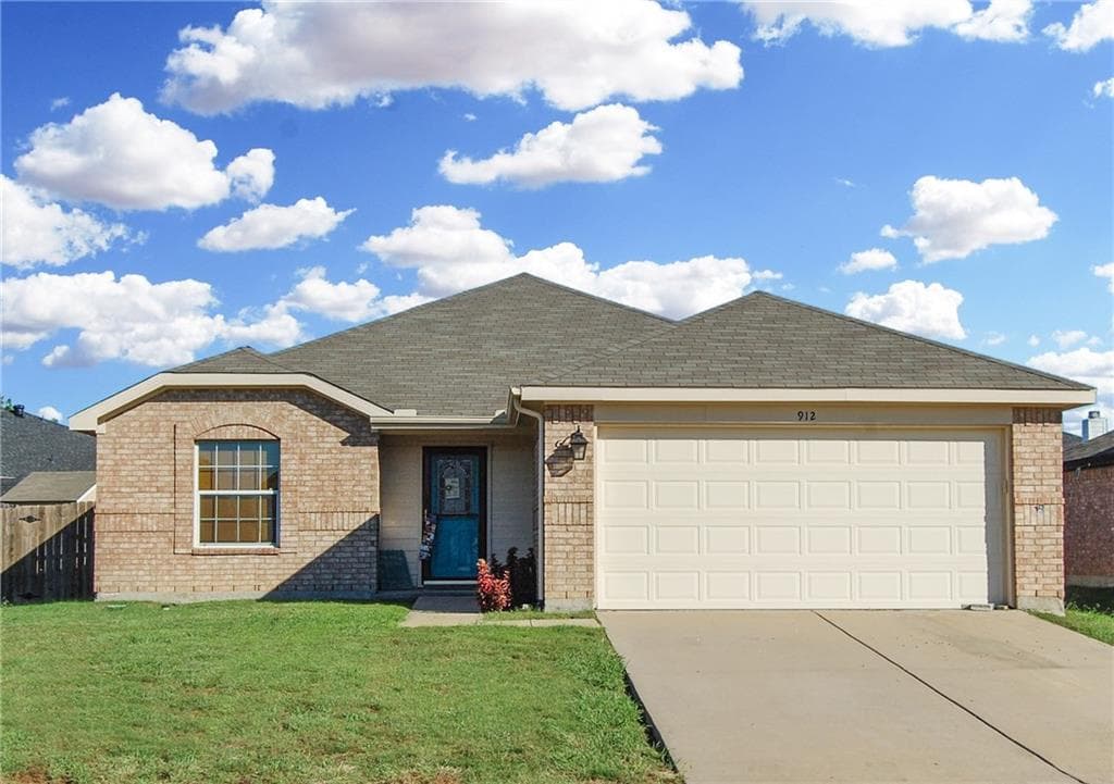 912 Mckavett Dr