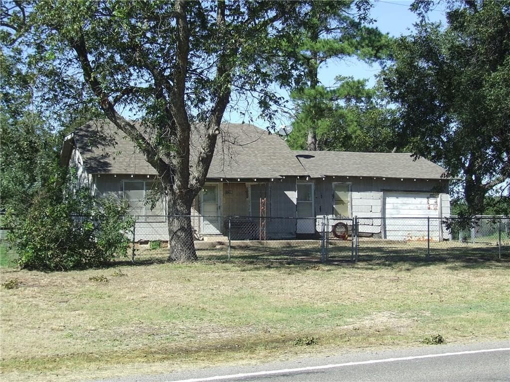 11720 Lipan Hwy