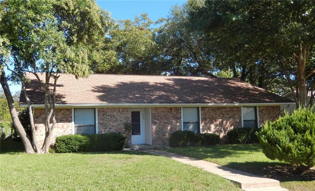 410 Cambridge Dr