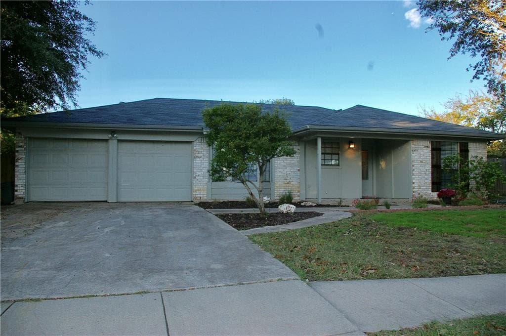 8101 Emerald Hills Way