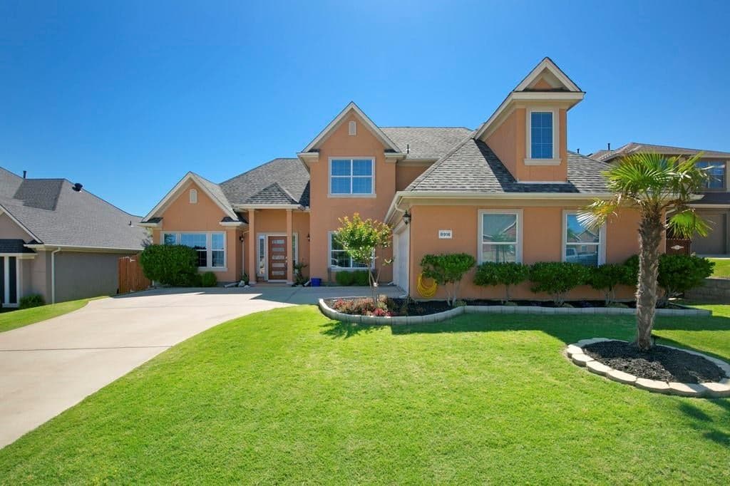 8916 Lake Rock Ct