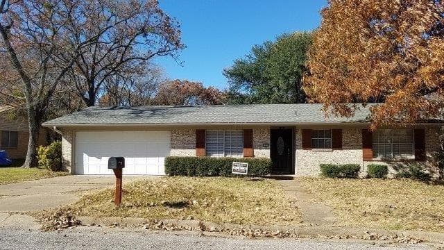 1325 Forrest Dr