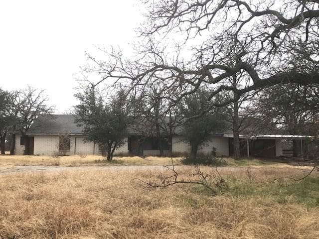 1302 Highway 183