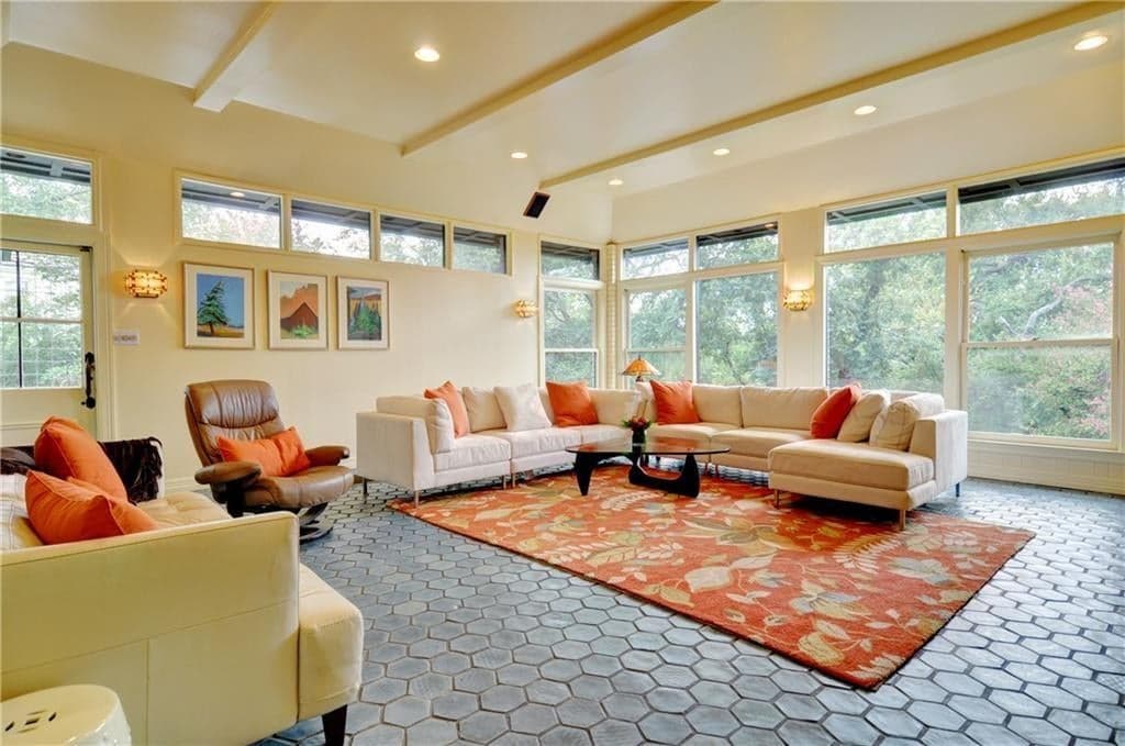 Gallery image 4