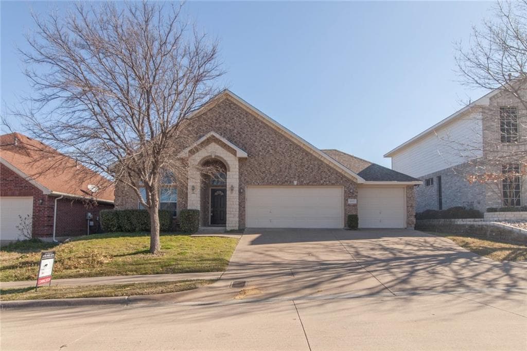 8365 Whippoorwill Dr