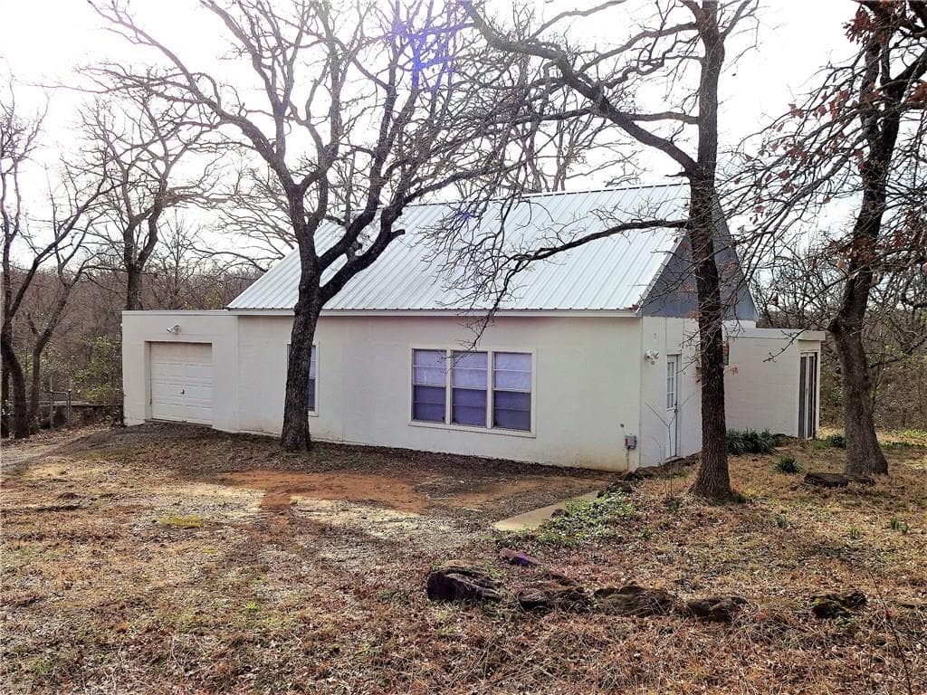650 Oak Bluff Dr