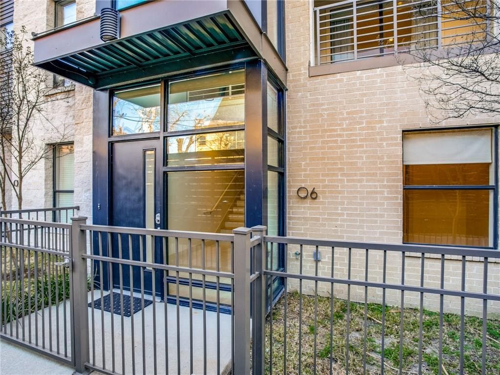 4111 Newton Ave Apt 6