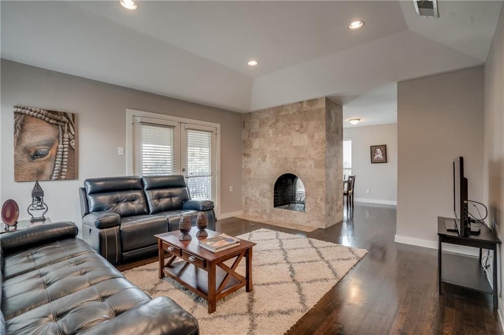 Gallery image 3