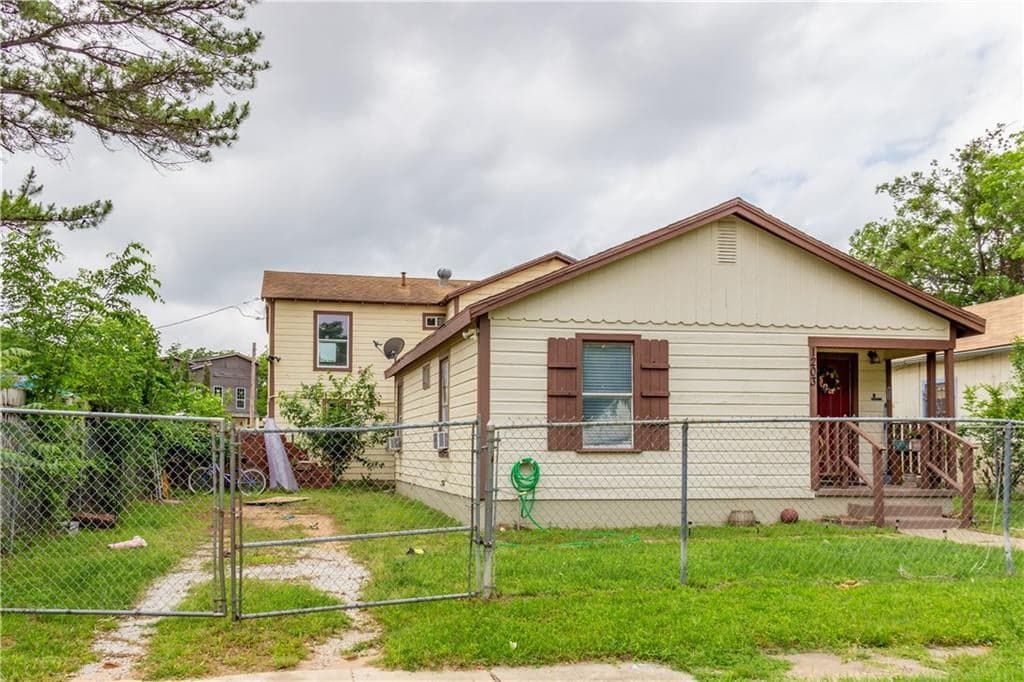 1203 Harrington Ave