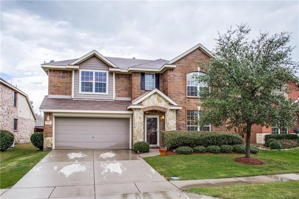 324 Bluefinch Dr