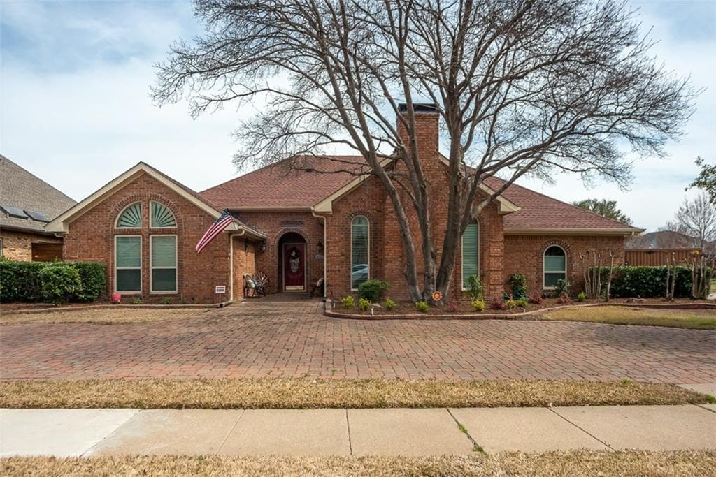 4000 Adams Cir