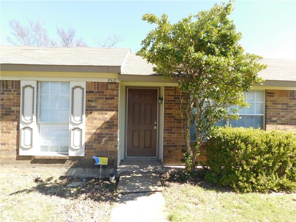 2310 High Star Dr