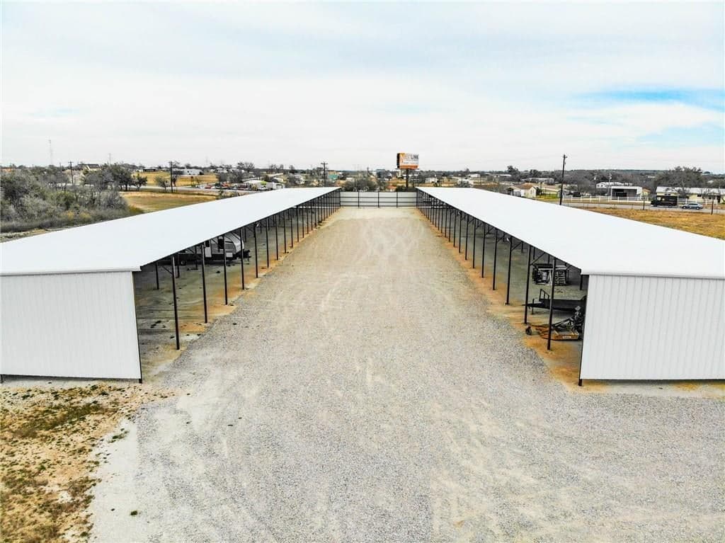 3409 N Fm 51