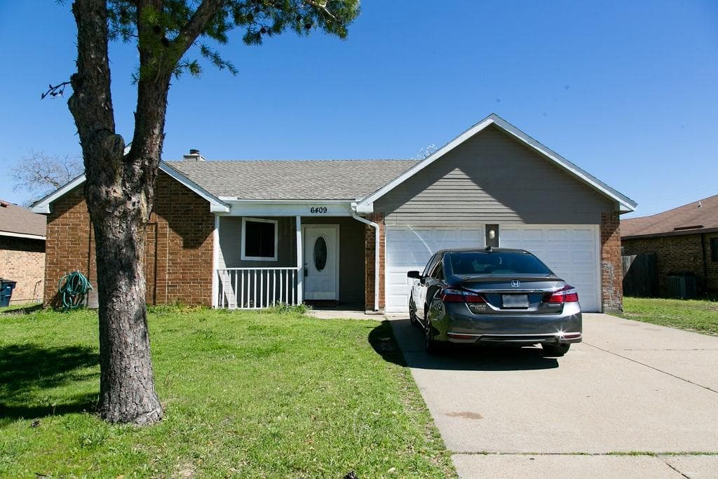 6409 Landview Dr