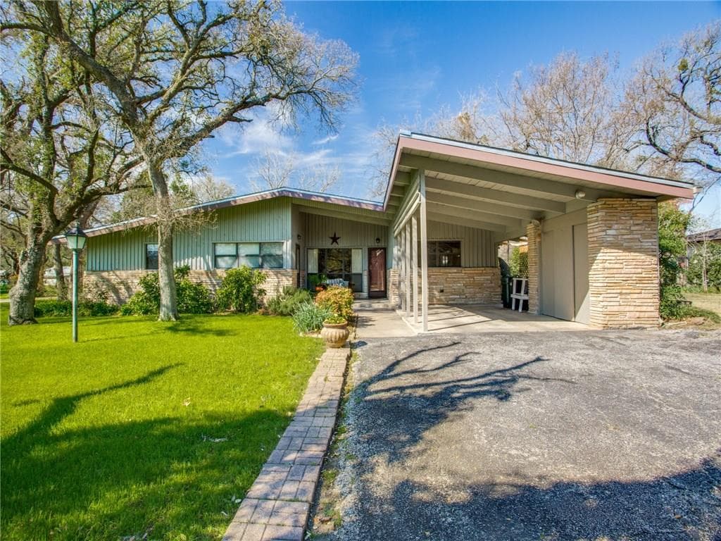 108 Lakeridge Rd