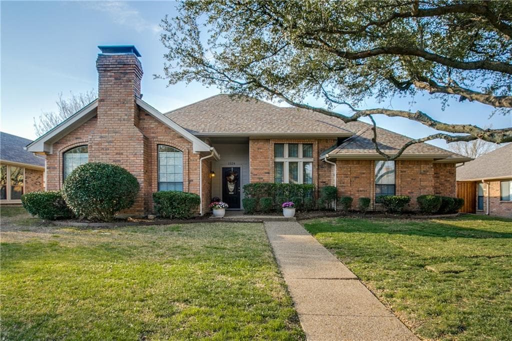 1524 Tawakoni Ln