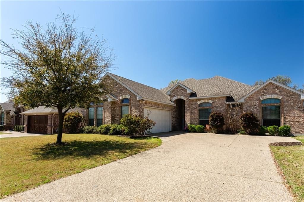 1011 Belmont Dr
